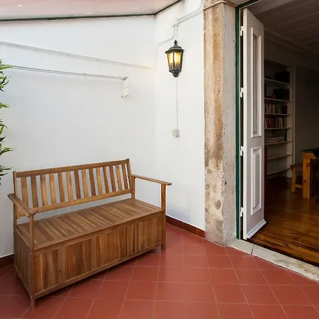 Camoes By Hill * Lisboa