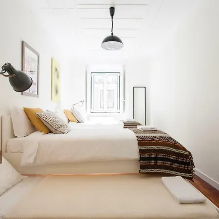 Camoes By Hill * Lisboa